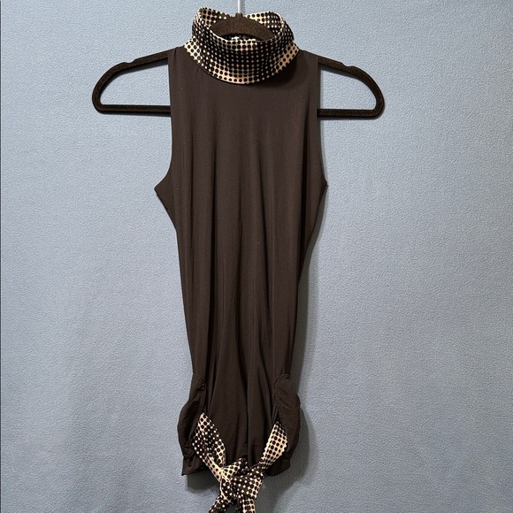 Zaze Tops - Black Sleeveless Top with Checkered Accents Open Back and Material Belt Size M